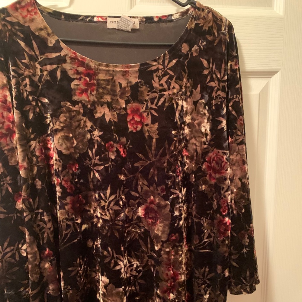 Velvet plus size floral print top